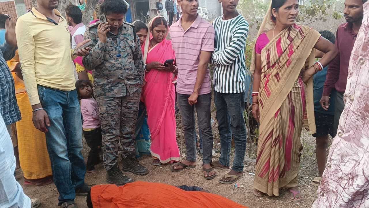 Giridih News :दुर्घटना में बाइक चालक की मौत, घर में बहन की थी शादी