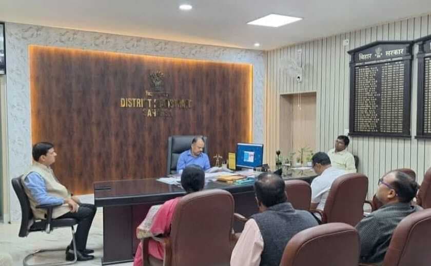 राजकीय गर्ल्स हाईस्कूल व रमेश झा महिला काॅलेज के जर्जर भवन की मरम्मत शीघ्रः डॉ अजय सिंह