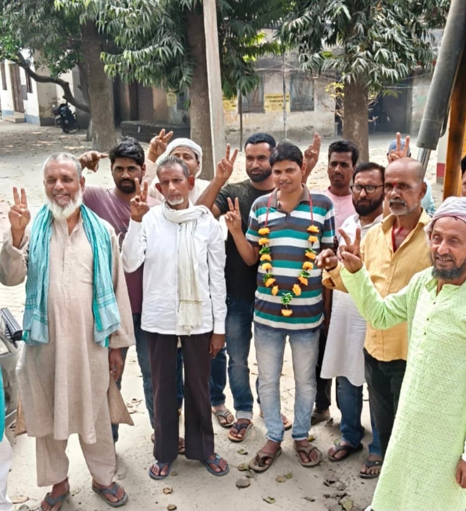 पैक्स चुनाव के लिए अध्यक्ष पद पर छह व सदस्य पद पर 15 अभ्यर्थियों ने भरा नामांकन