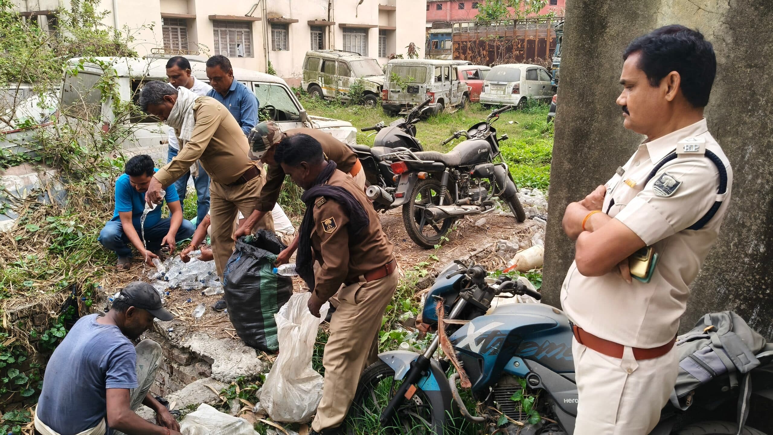 903 लीटर शराब किया गया नष्ट