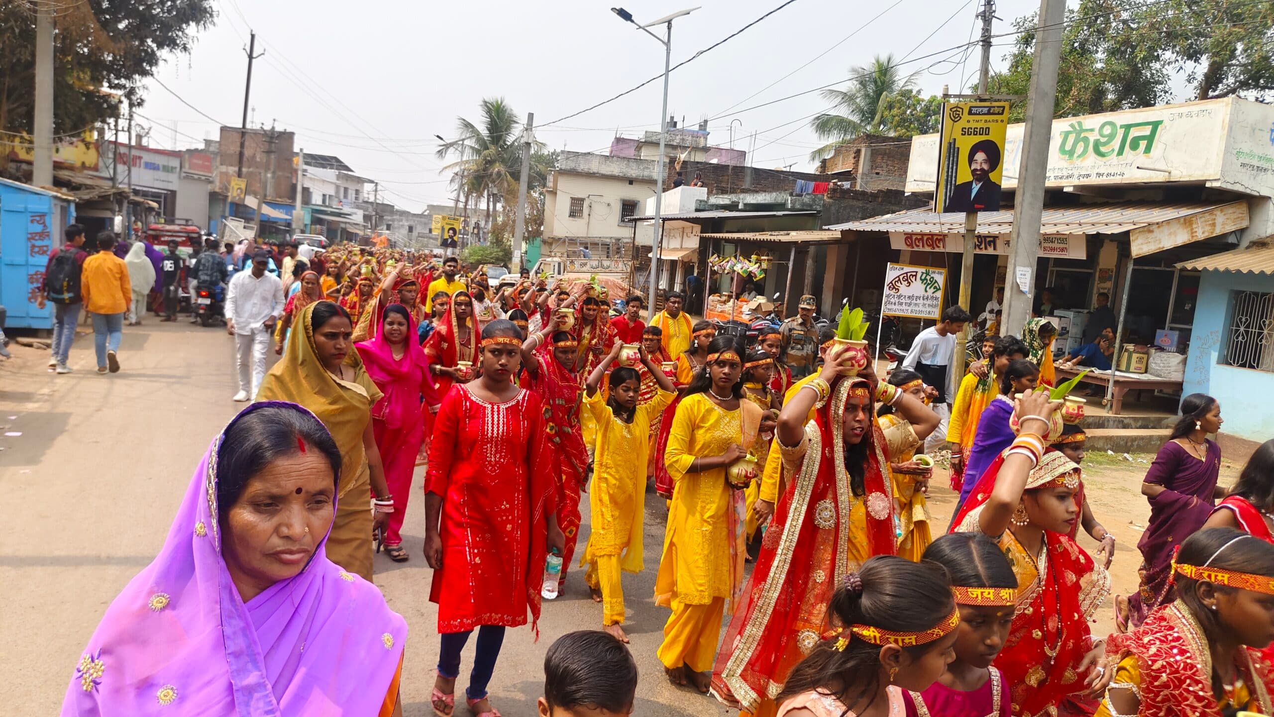 पालोजोरी में कलश यात्रा के साथ नौ दिवसीय राम कथा आरंभ