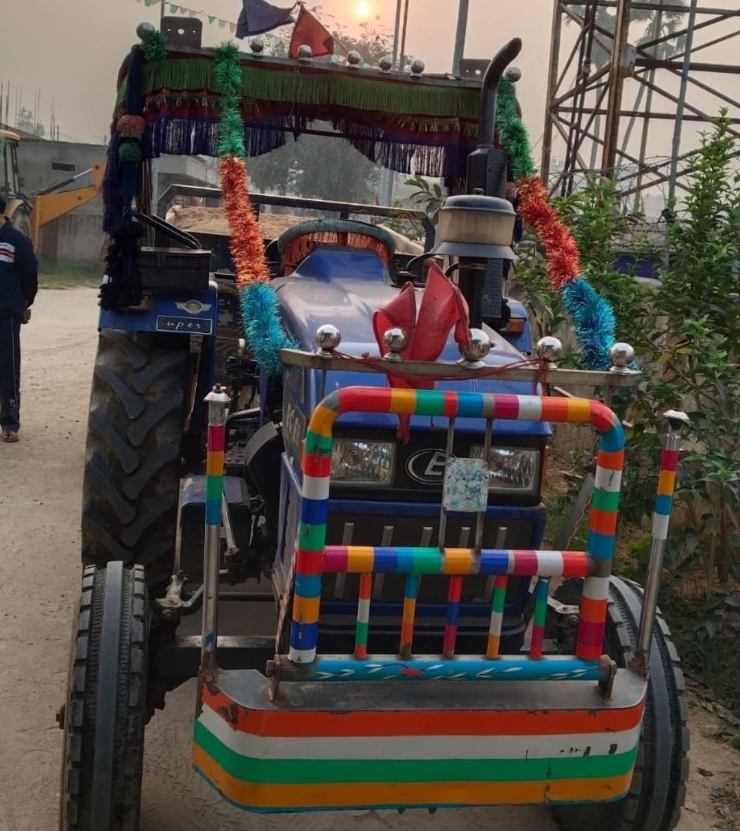 अकौना बाजार से अवैध बालू लदा ट्रैक्टर जब्त