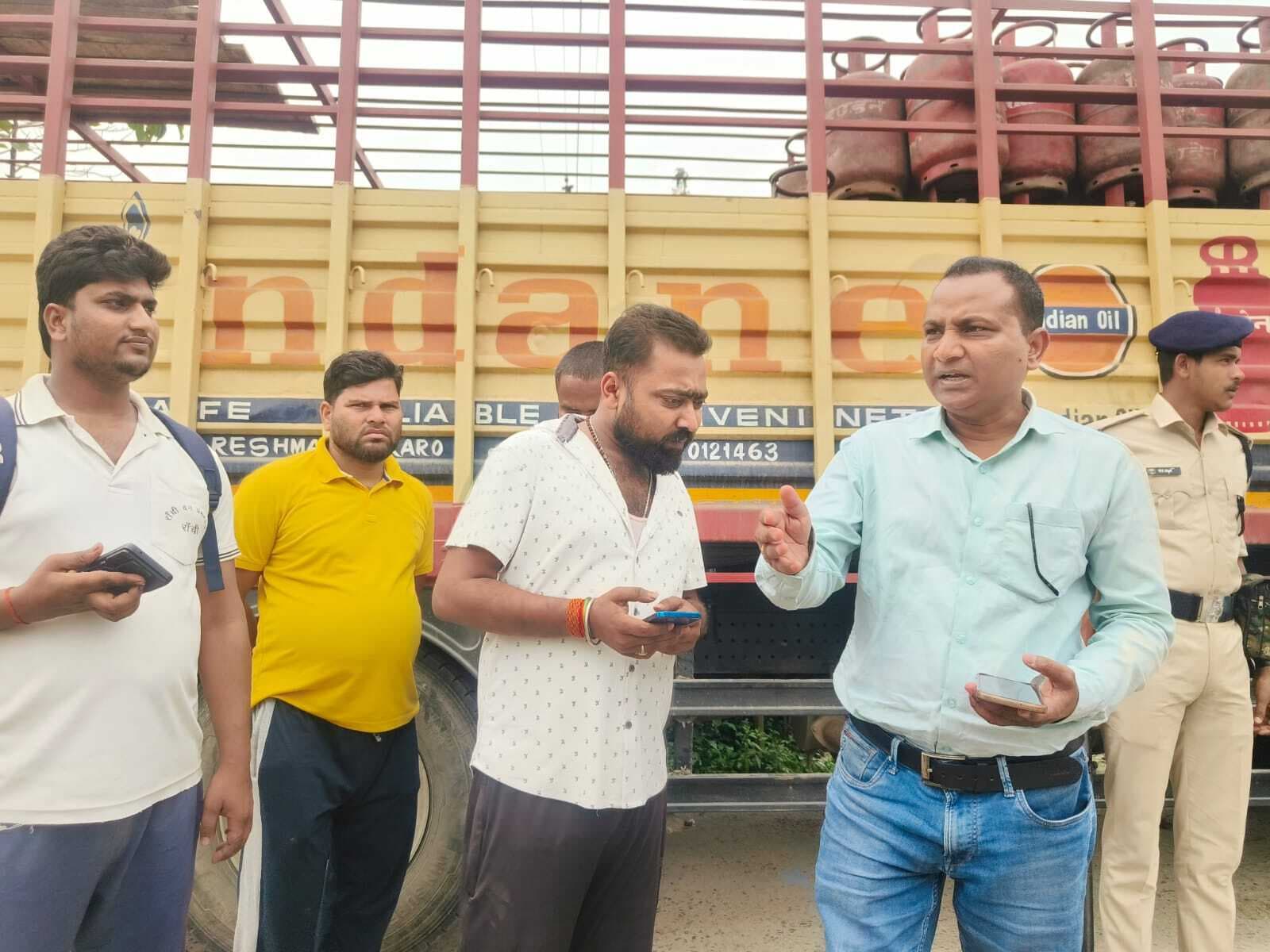 रसोई गैस की कालाबाजारी करने वालों पर होगी कार्रवाई : एसडीओ