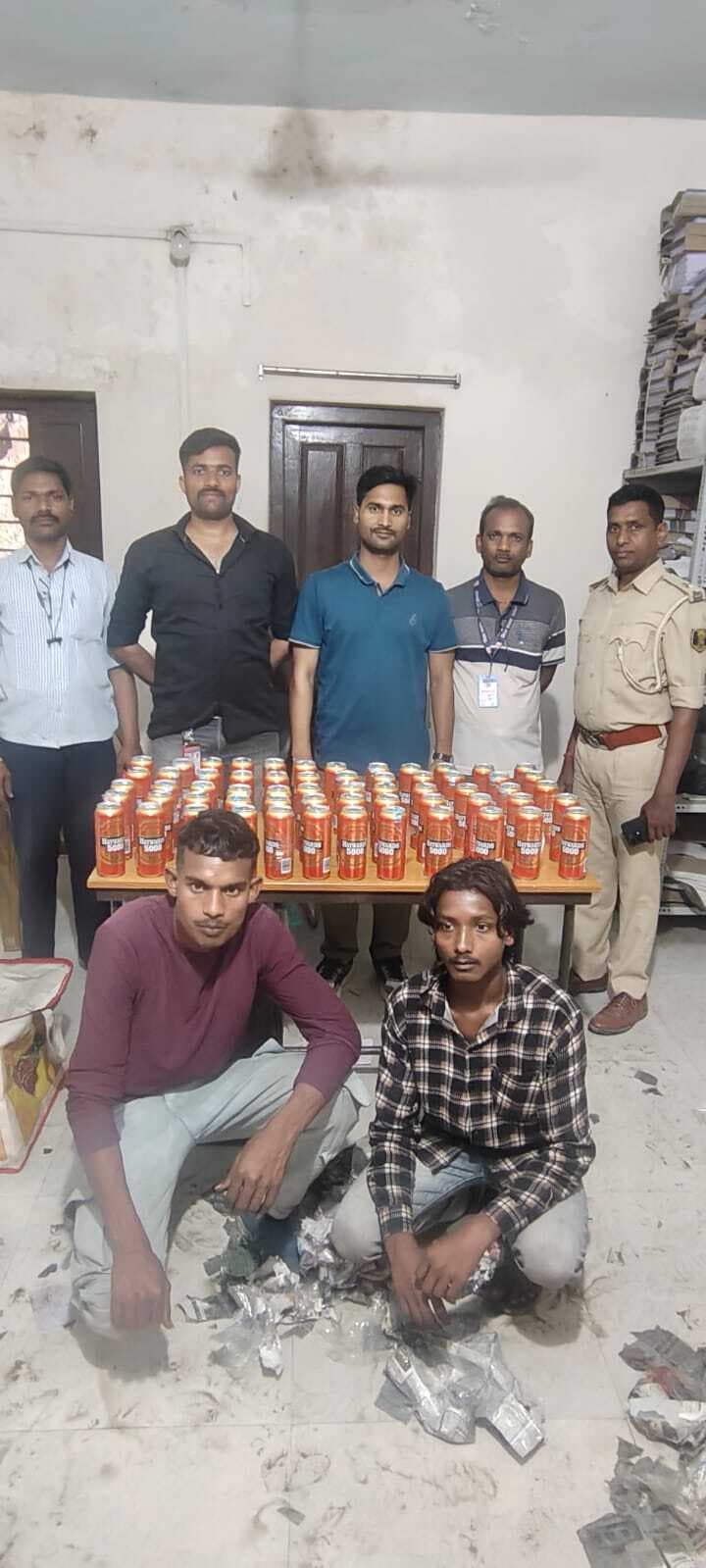 उत्पाद विभाग की छापेमारी में 64 लीटर शराब के साथ चार तस्कर गिरफ्तार