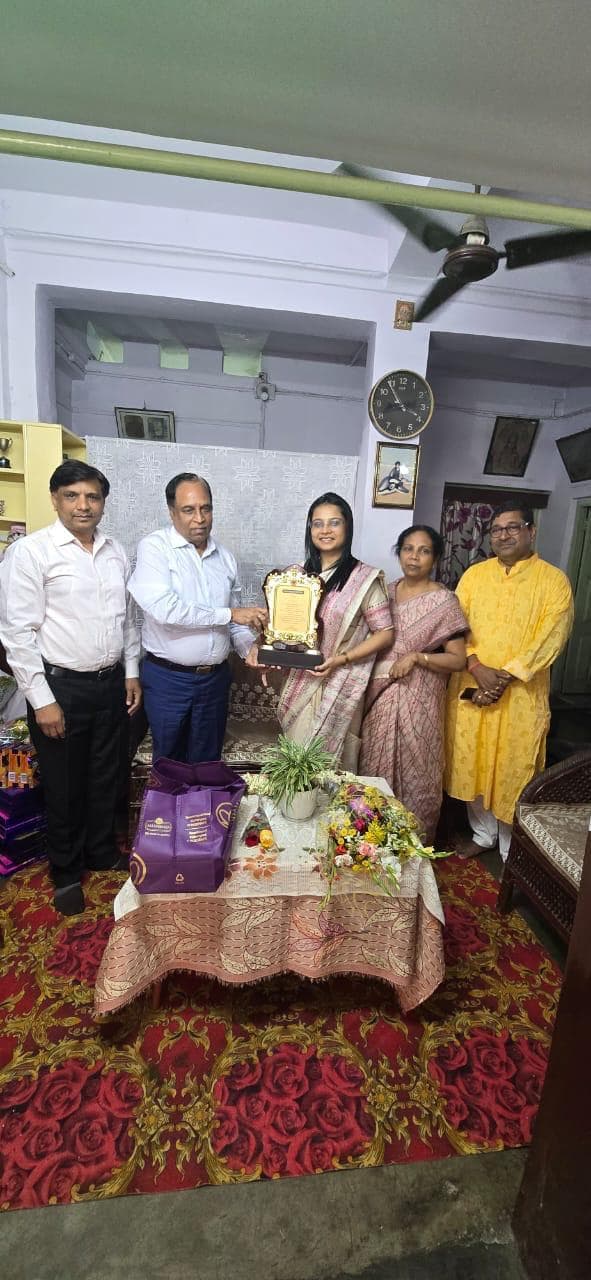 यूपीएससी की सफलता पर जूही दास का सम्मान, उद्योगपति राजकरण दफ्तरी ने किया अभिनंदन