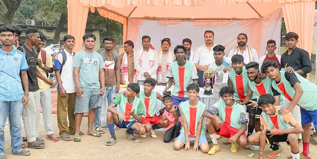 One day football tournament at sidgoda cinema maidan : मोहित जूनियर बर्मामाइंस की टीम बनी चैंपियन