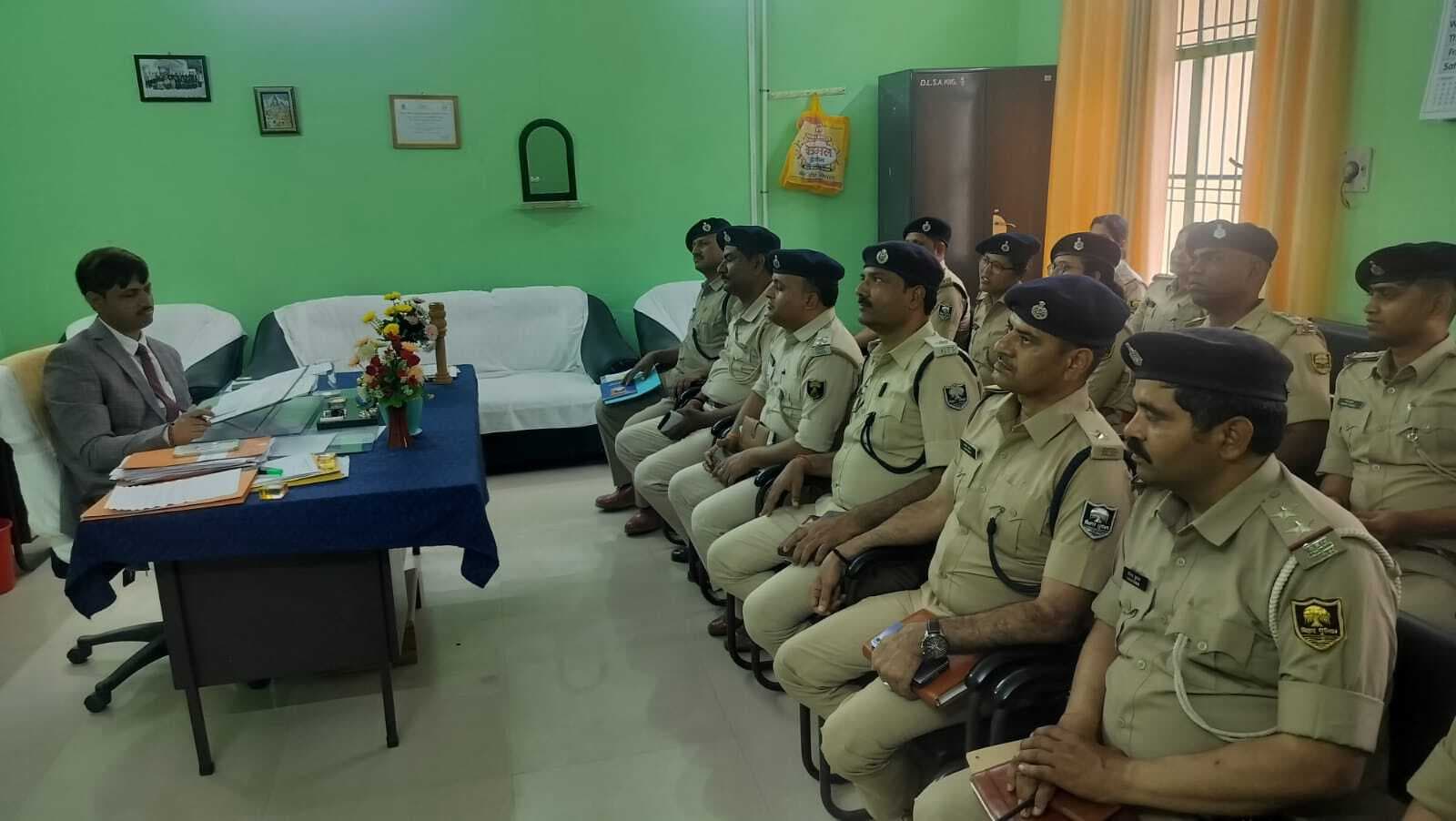 पक्षकारों को भेजे गये नोटिस का तमिला कराएं सभी थानाध्यक्ष: सचिव