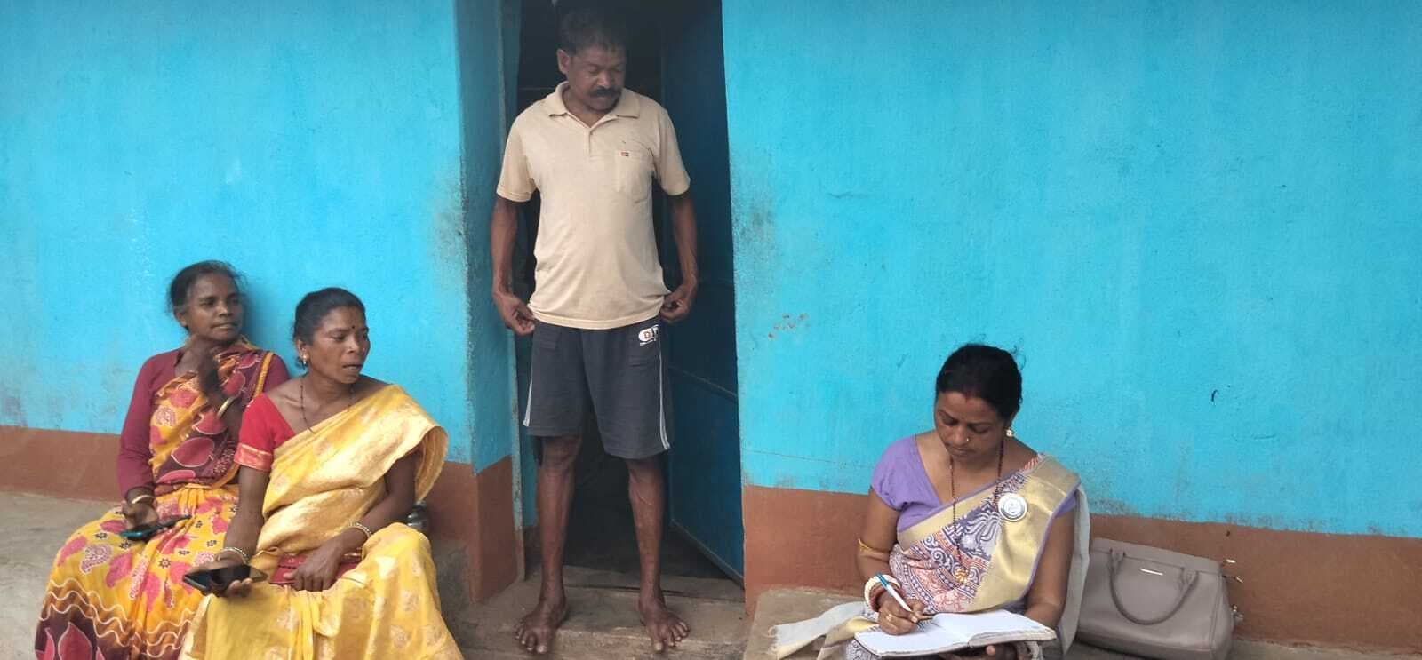 Chaibasa News : तमिलनाडु में बंधक सातों बच्चियों को आजादी के लिए चुकाने पड़े पैसे