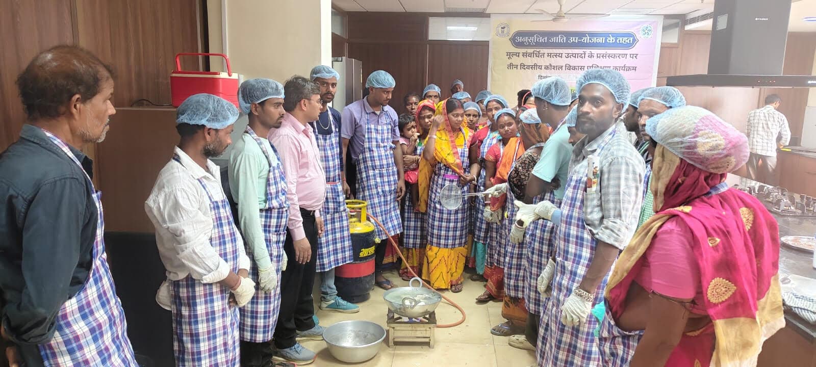 मात्स्यिकी महाविद्यालय अर्राबाड़ी में तीन दिवसीय मत्स्य उत्पाद प्रशिक्षण शुरू