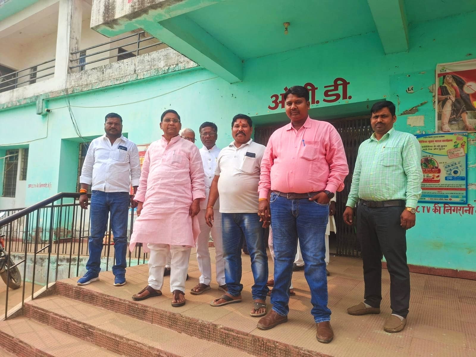 विधायक ने किया सीएचसी का निरीक्षण, मरीजों को बेहतर सुविधा देने का निर्देश