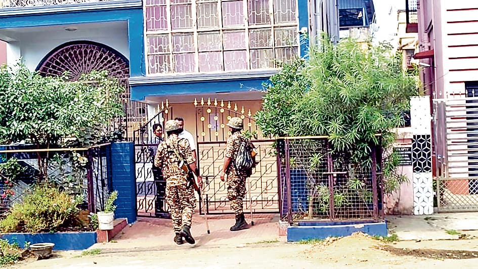 कोल सिंडिकेट मामले में पुलिस अफसर मनोरंजन मंडल के घर इडी की फिर रेड