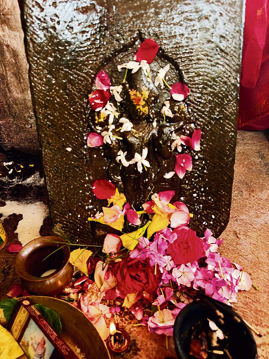 निरंजना नदी में बालू खनन के दौरान मिली भगवान विष्णु की अति-प्राचीन मूर्ति