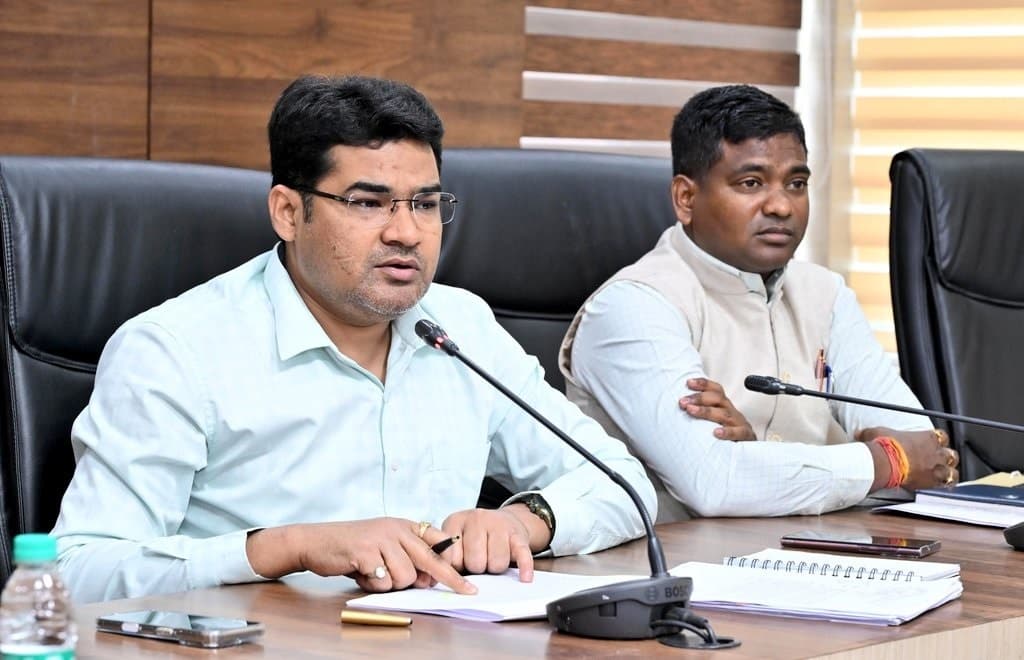 Bokaro News : राजस्व संग्रहण का लक्ष्य हासिल करने का निर्देश