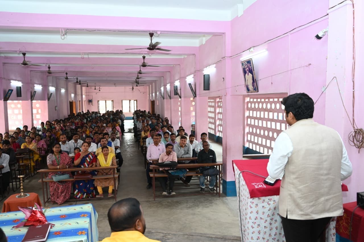 माध्यमिक परीक्षा की उत्तर पुस्तिकाओं का मूल्यांकन शुरू