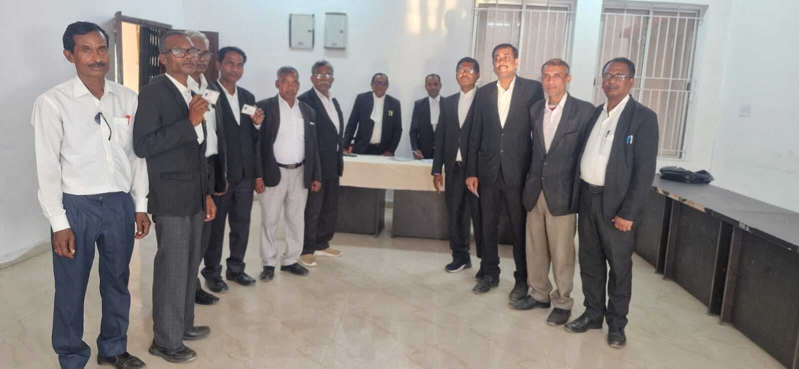 स्टेट बर काउंसिल के चुनाव में बुंडू के अधिवक्ताओं ने डाले वोट