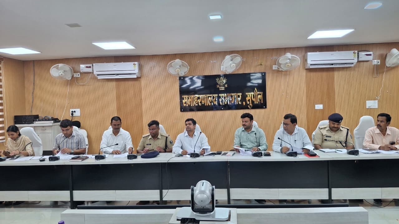 शांति समिति की बैठक, डीजे पर पूर्ण प्रतिबंध का निर्देश