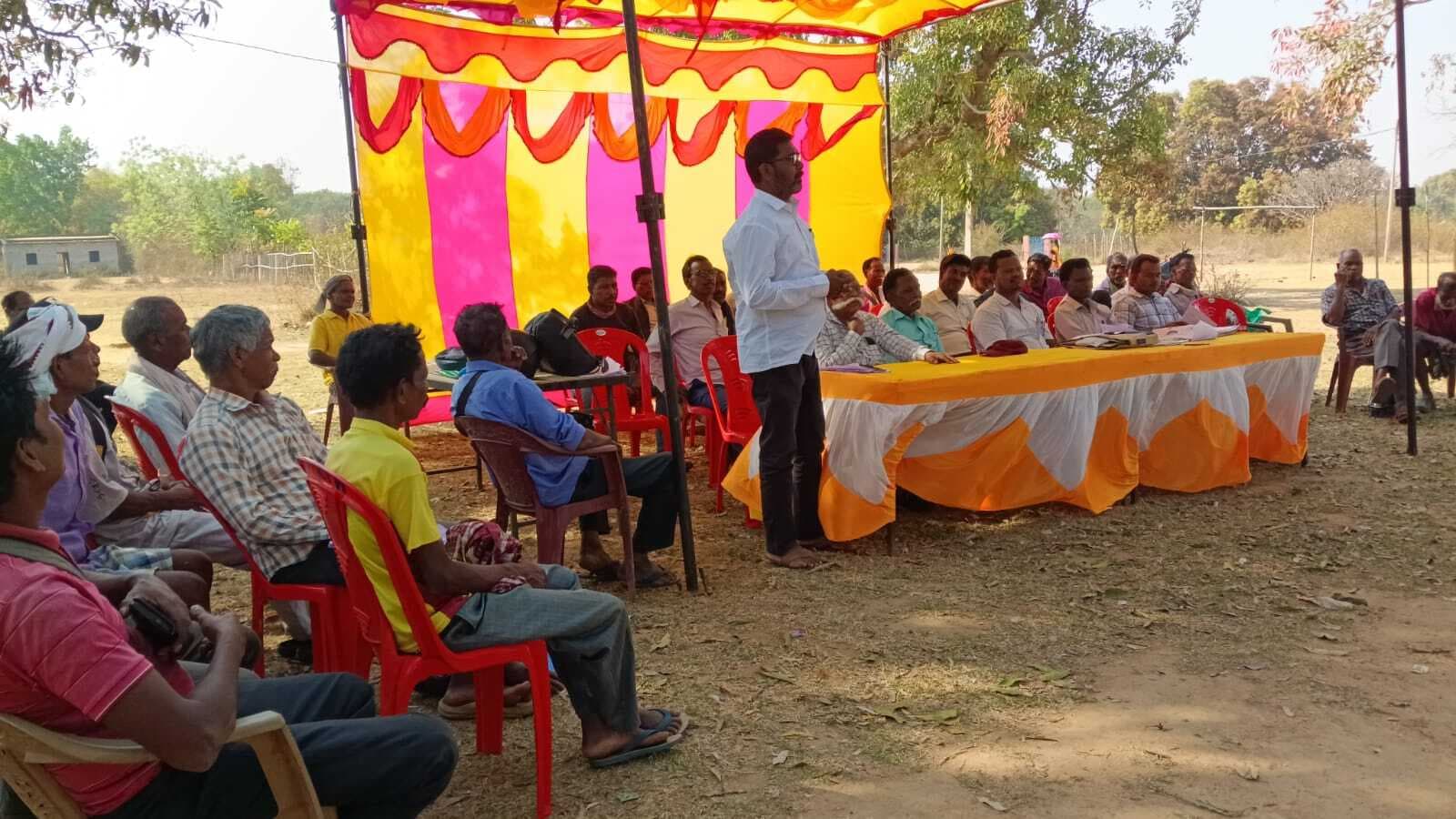 पारंपरिक हातु सभा संघ की बैठक में ग्रामीणों ने की पेसा कानून पर चर्चा