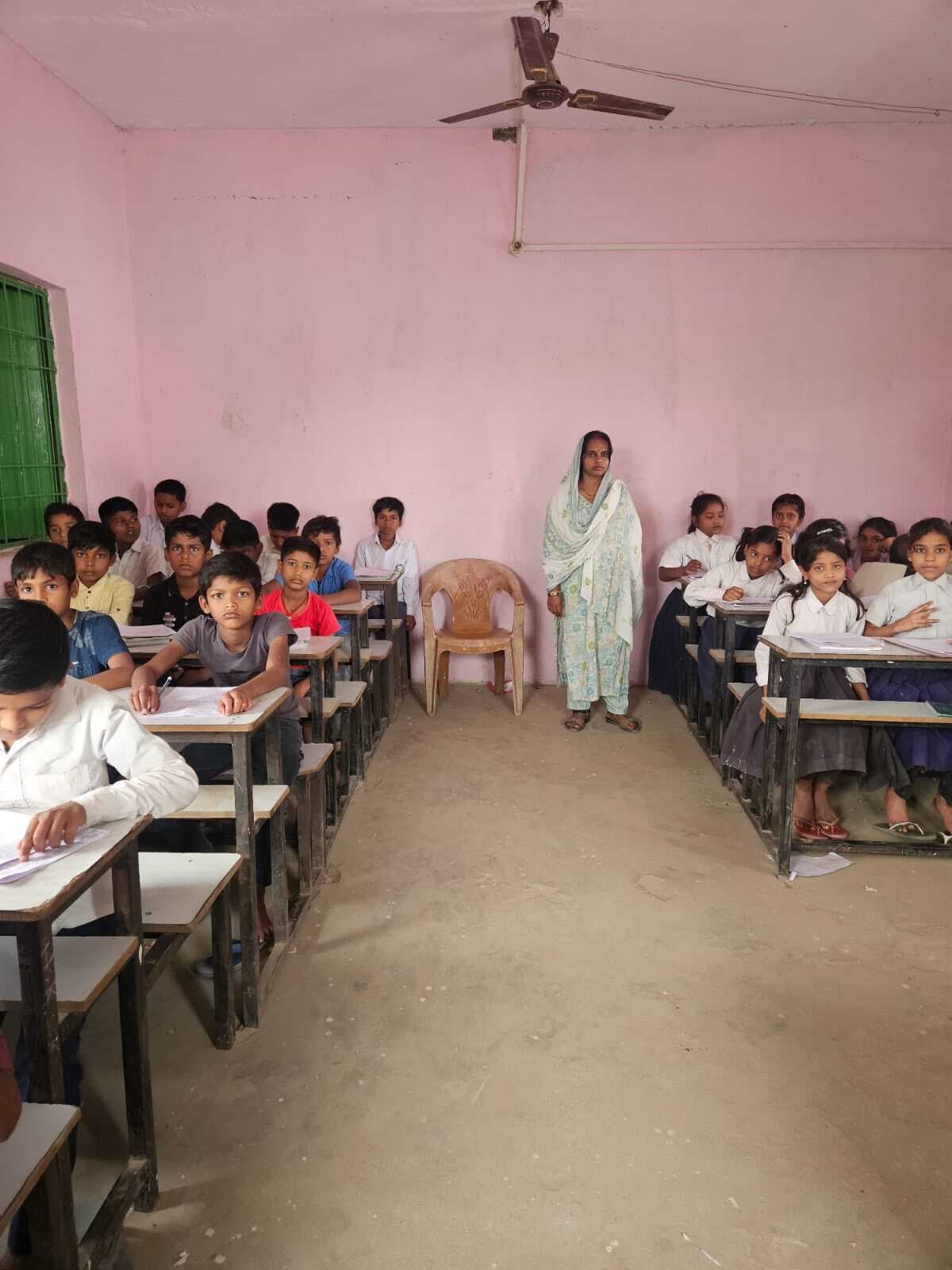 सरकारी व सहायता प्राप्त विद्यालयों में शुरू हुई पहली से आठवीं की वार्षिक परीक्षा