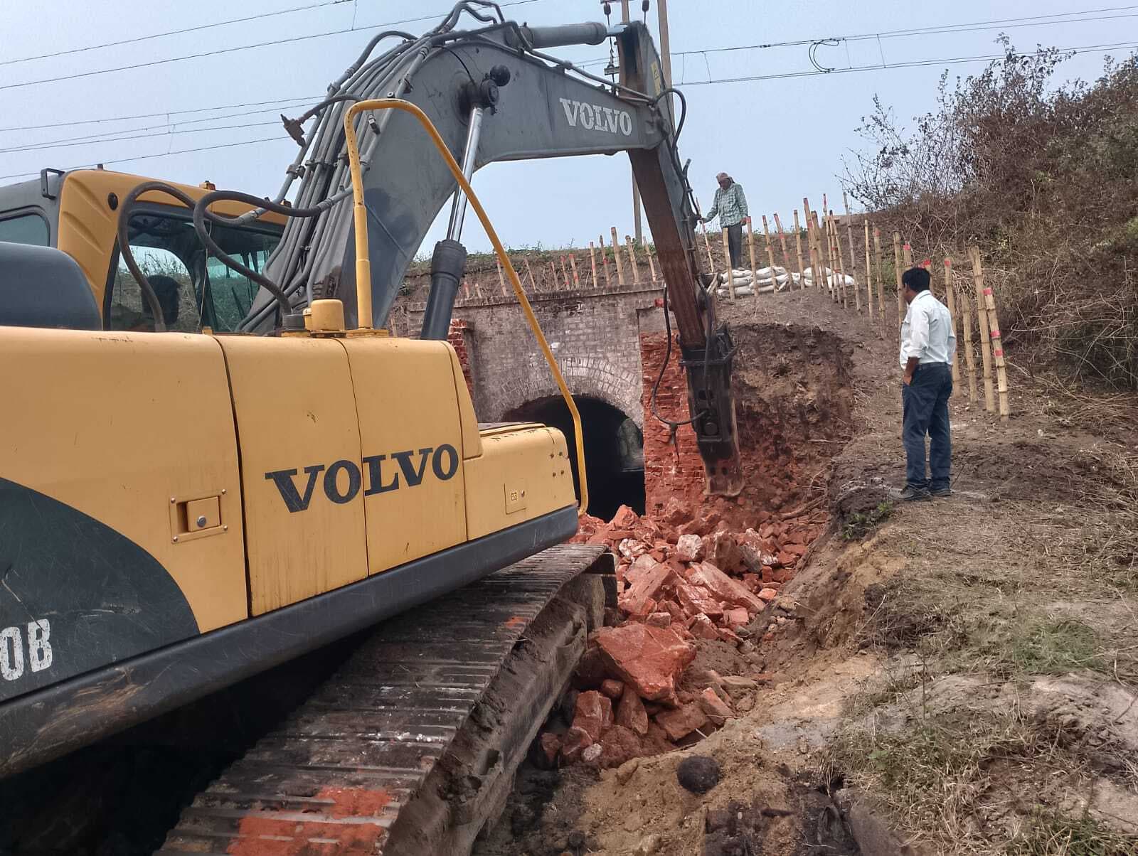 Dhanbad News: पाथरडीह का रेलवे अंडरपास एक माह के लिए बंद