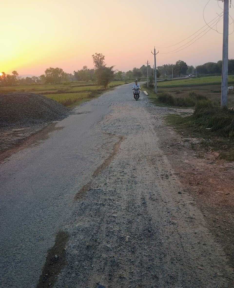 गिद्धौर-जमुई बाइपास जर्जर, आवागमन में हो रही परेशानी