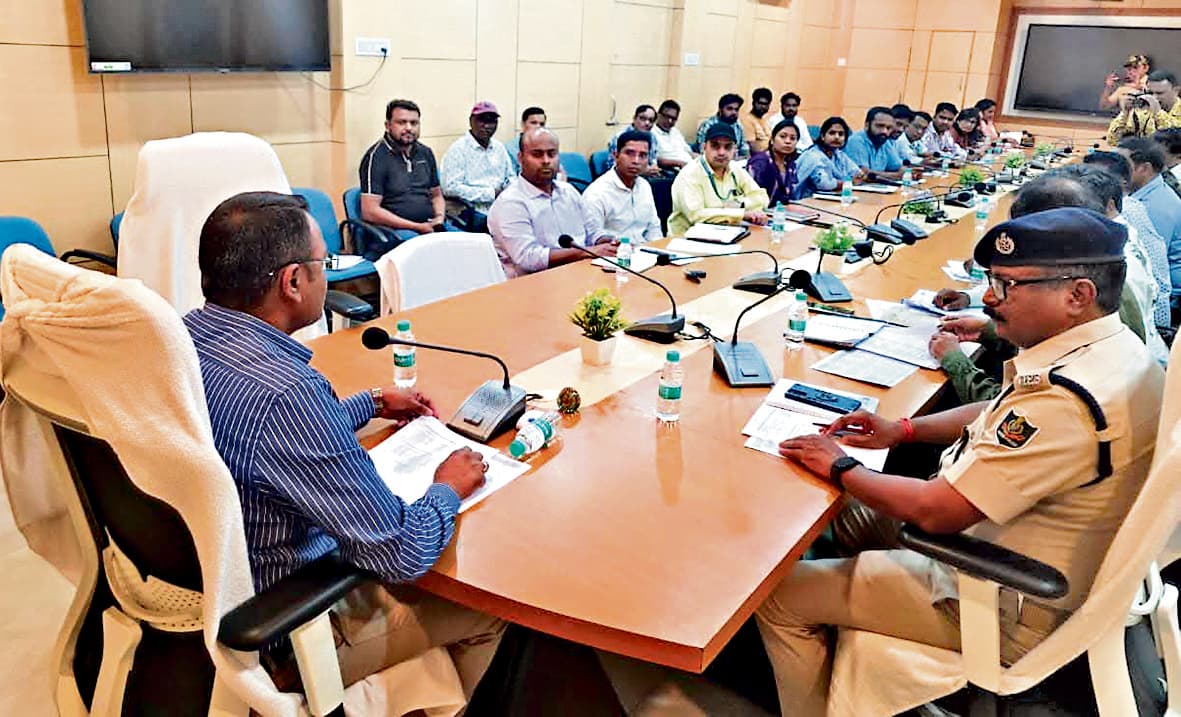 Sambalpur News: घरेलू उपभोक्ताओं को गैस की आपूर्ति सुनिश्चित की जाये : डीएम