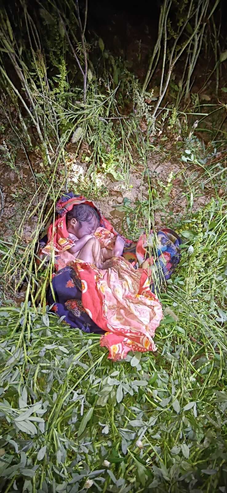 करूप सेनुवार चाट में मिला नवजात शिशु का शव, जांच में जुटी पुलिस