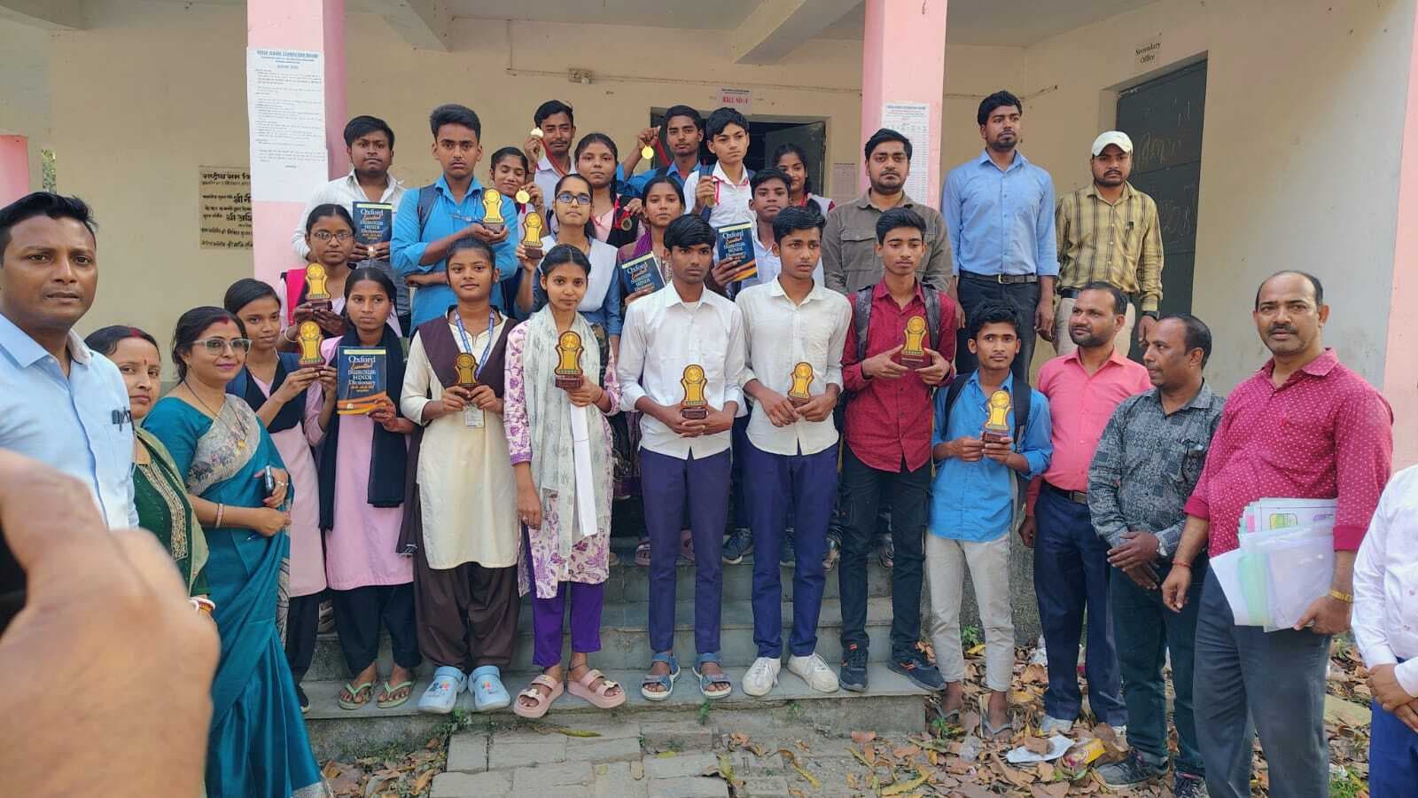 प्रखंड स्तरीय प्रतियोगिता आयोजित, विभिन्न प्रतियोगिताओं में छात्रों ने दिखाया हुनर