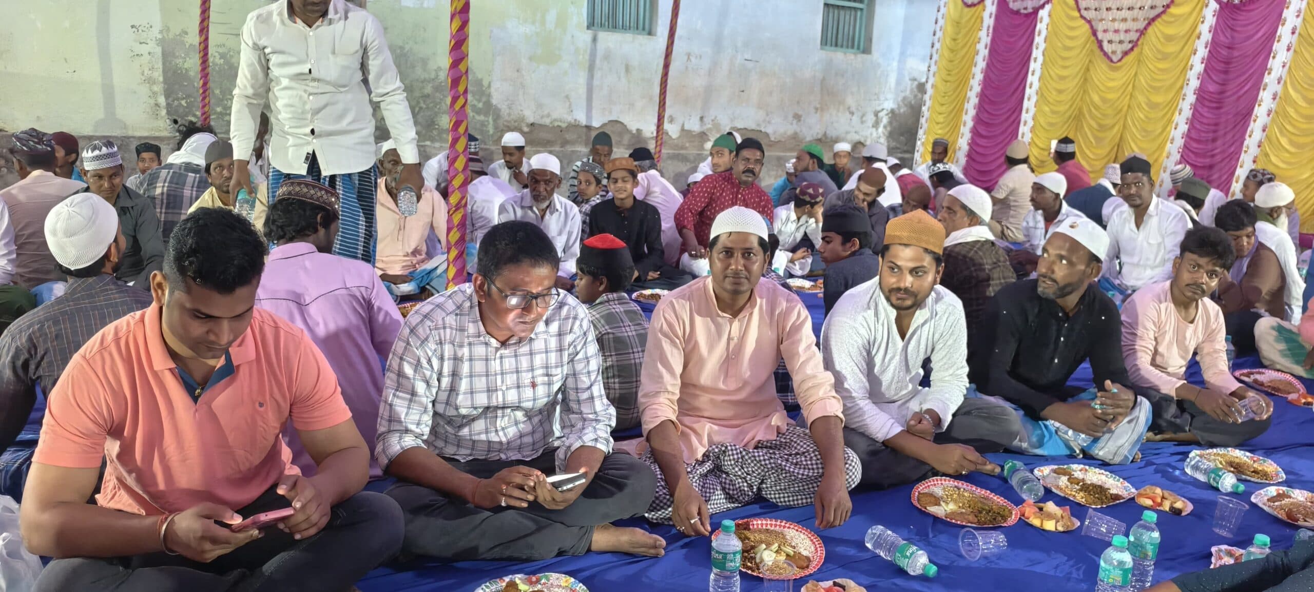 छमना में इफ्तार पार्टी का किया आयोजन