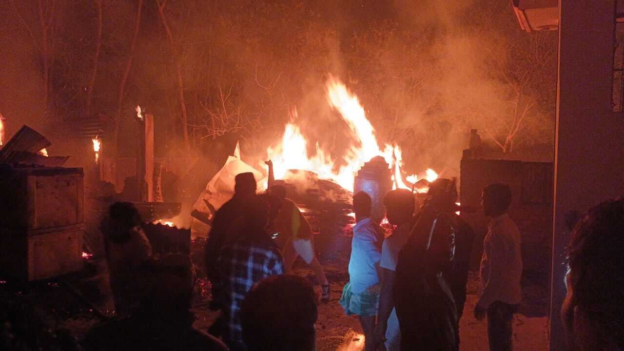 आगलगी में घर समेत लाखों का सामान जलकर राख