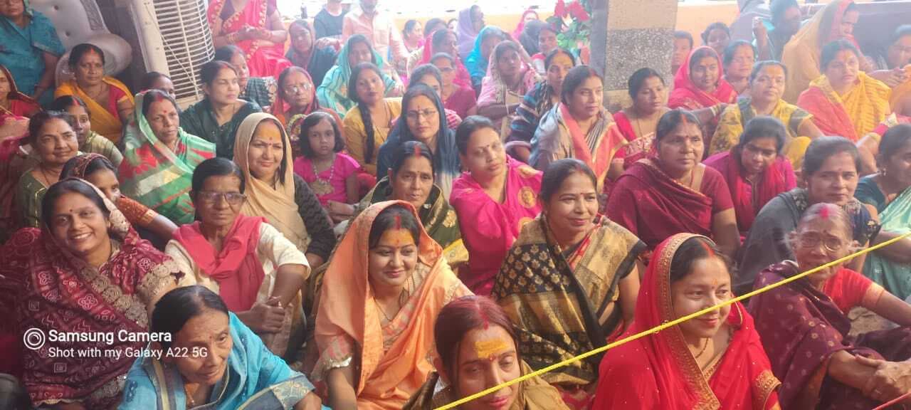 Dhanbad News: जीवन में असंतुष्टि ही दरिद्रता है, संतोषी होना जरूरी : कृष्ण जी महाराज