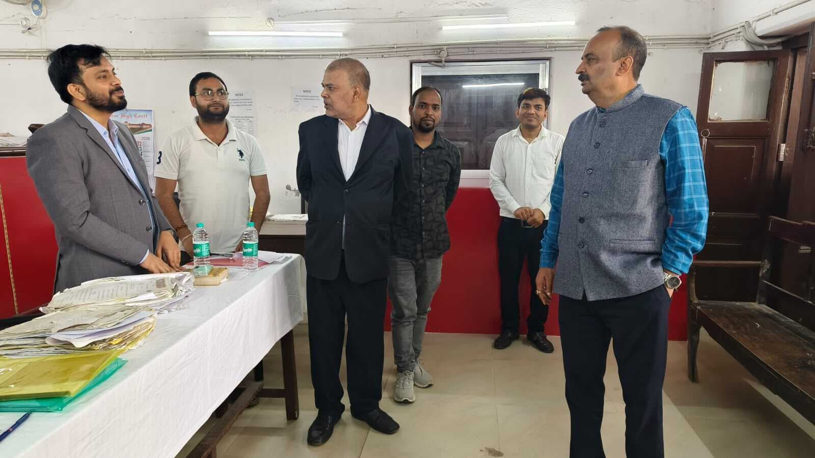 राष्ट्रीय लोक अदालत में किया 141 वादों का निष्पादन