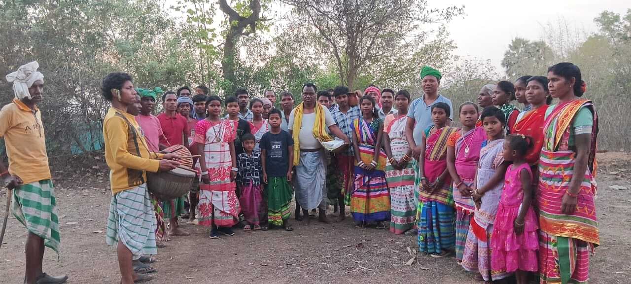 पारंपरिक आस्था व उल्लास के साथ मनाया गया बाहा पर्व