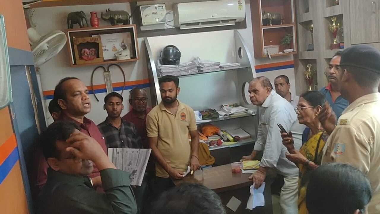 गैस वितरण से संबंधित नियमों का एजेंसी करें पालन : एसडीओ