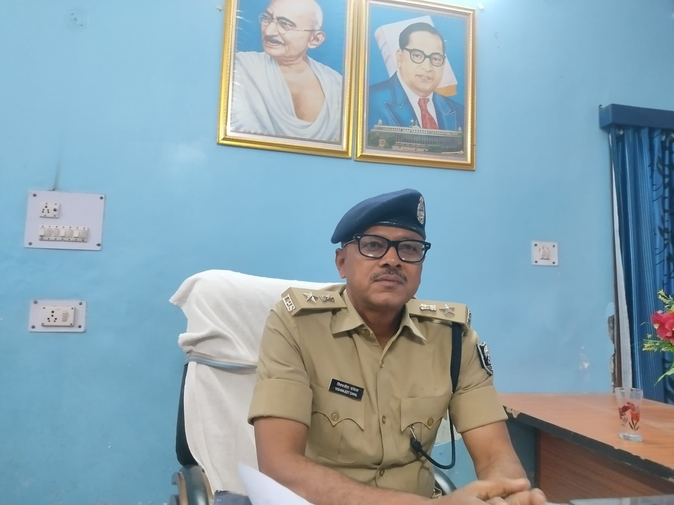 अपहृत शिक्षक की सकुशल बरामदगी के लिए एसआइटी की छापेमारी जारी