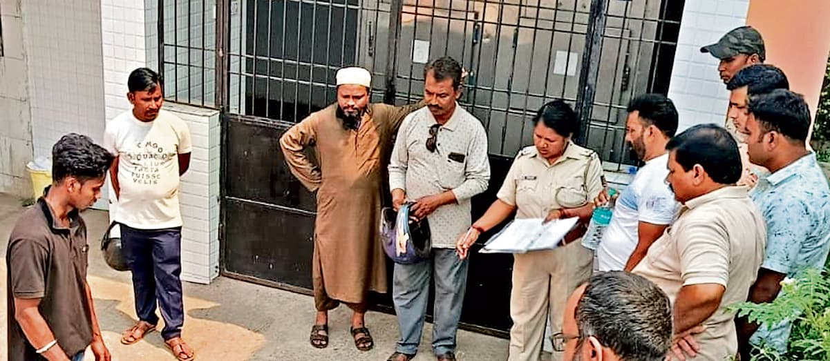 Rourkela News: उदितनगर में होटल कर्मचारी की संदिग्ध परिस्थिति में मौत, जांच शुरू