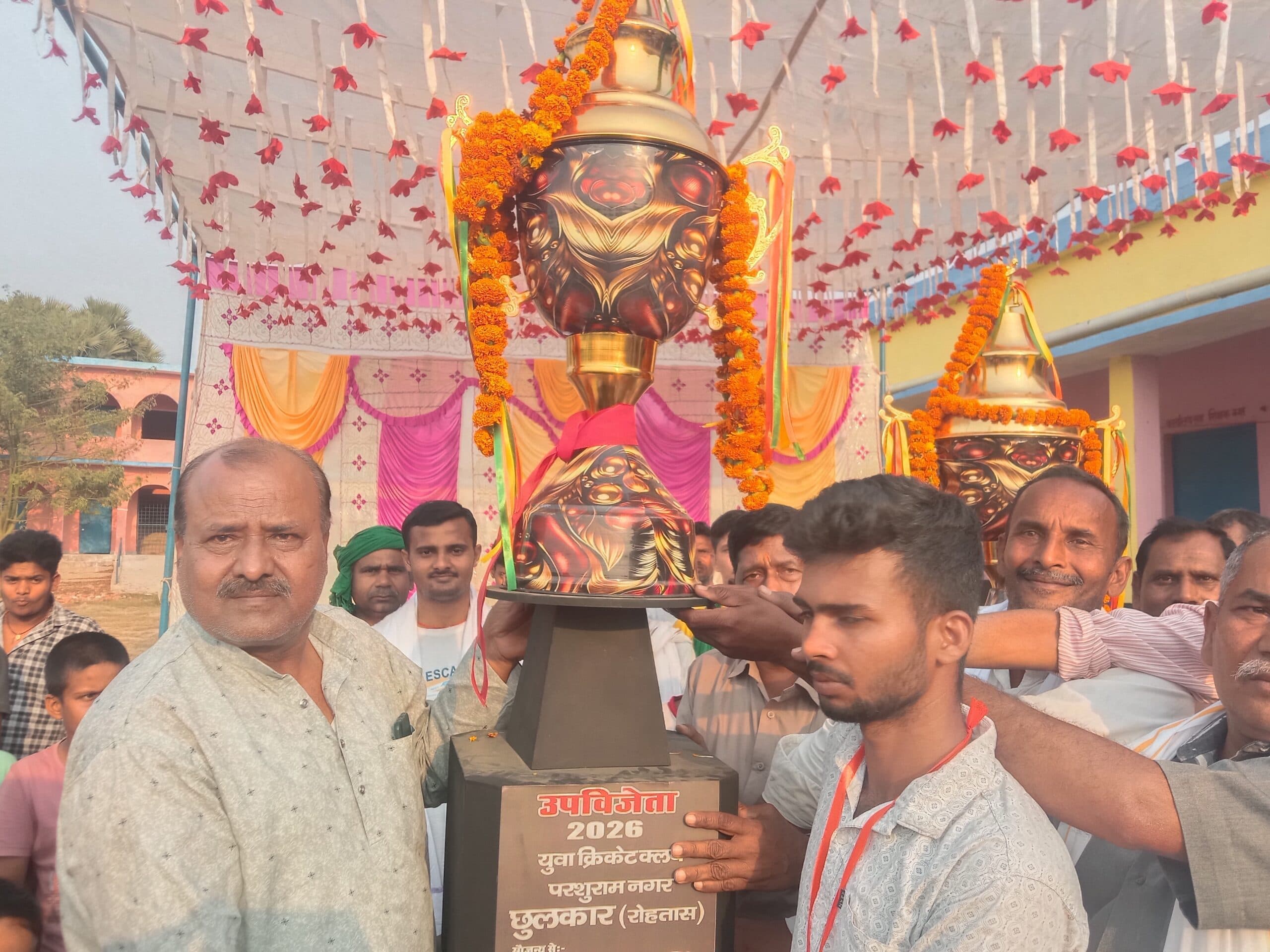 बराढी गोला ने बेनसागर को तीन रन से हराकर जीता कप