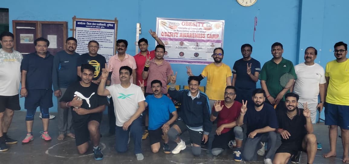 स्वस्थ रहने के लिए व्यायाम व संतुलित आहार जरूरी : डॉ आरके मोदी