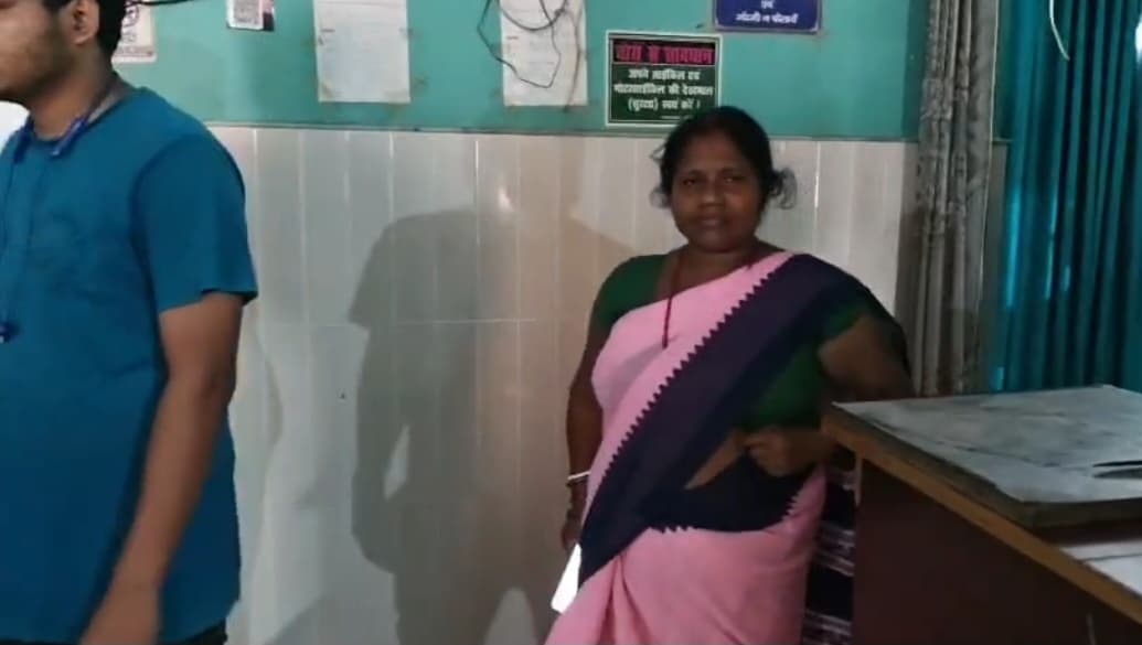 आशाकर्मी पर मरीज को निजी अस्पताल ले जाने का आरोप