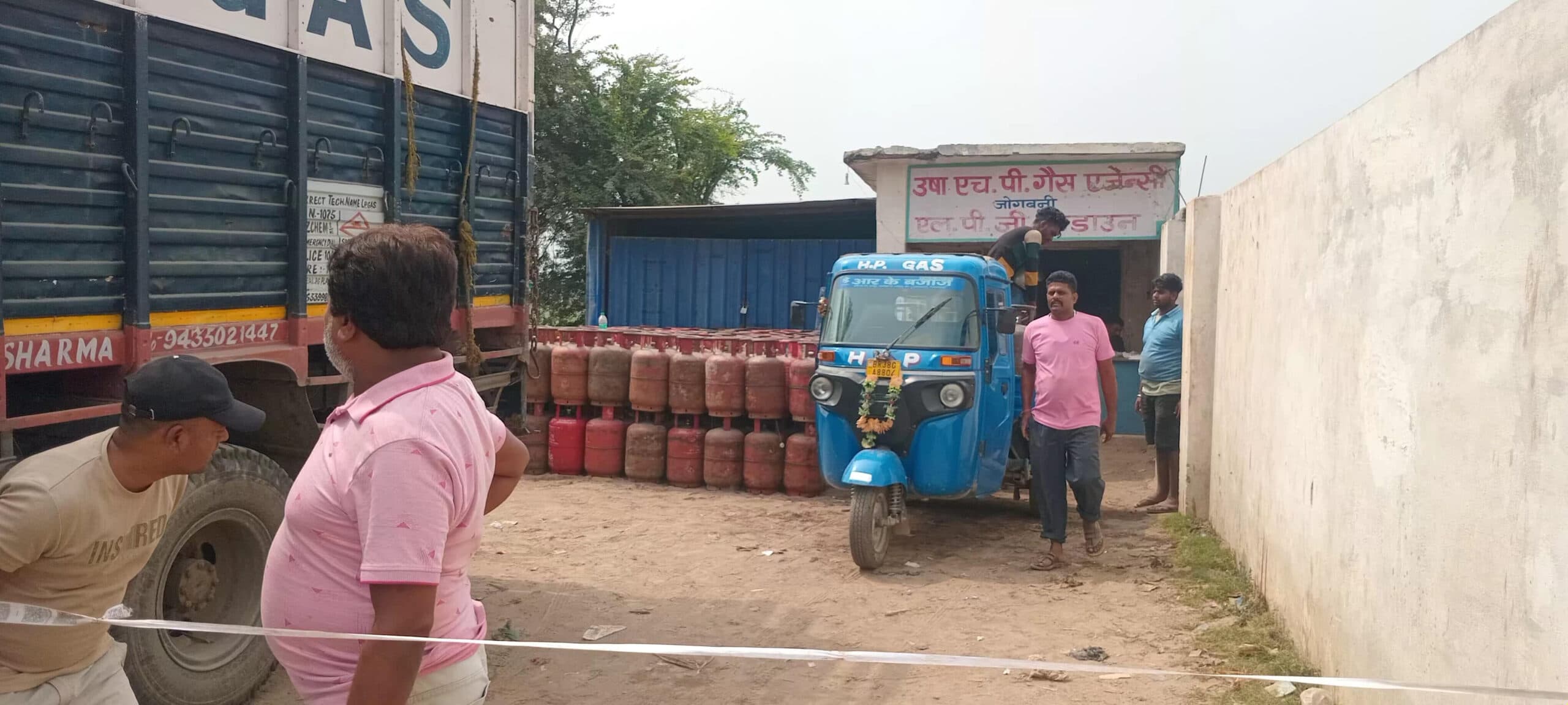 जोगबनी में एचपी गैस की शुरू हुई होम डिलिवरी