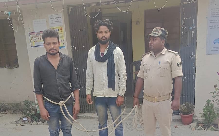 चोरी व शराब सेवन के मामले में दो गिरफ्तार