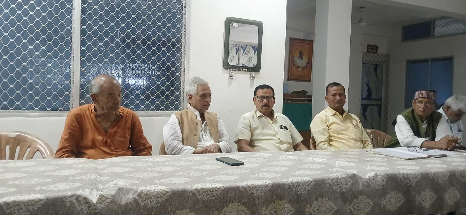 शिक्षकों की मांग पूरी नहीं होने पर आंदोलन के लिए बाध्य होगा संघ