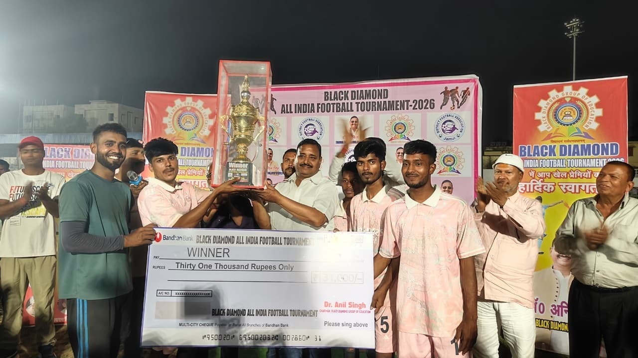 टाई ब्रेकर में वर्धमान ने जीता फुटबॉल टूर्नामेंट का खिताब