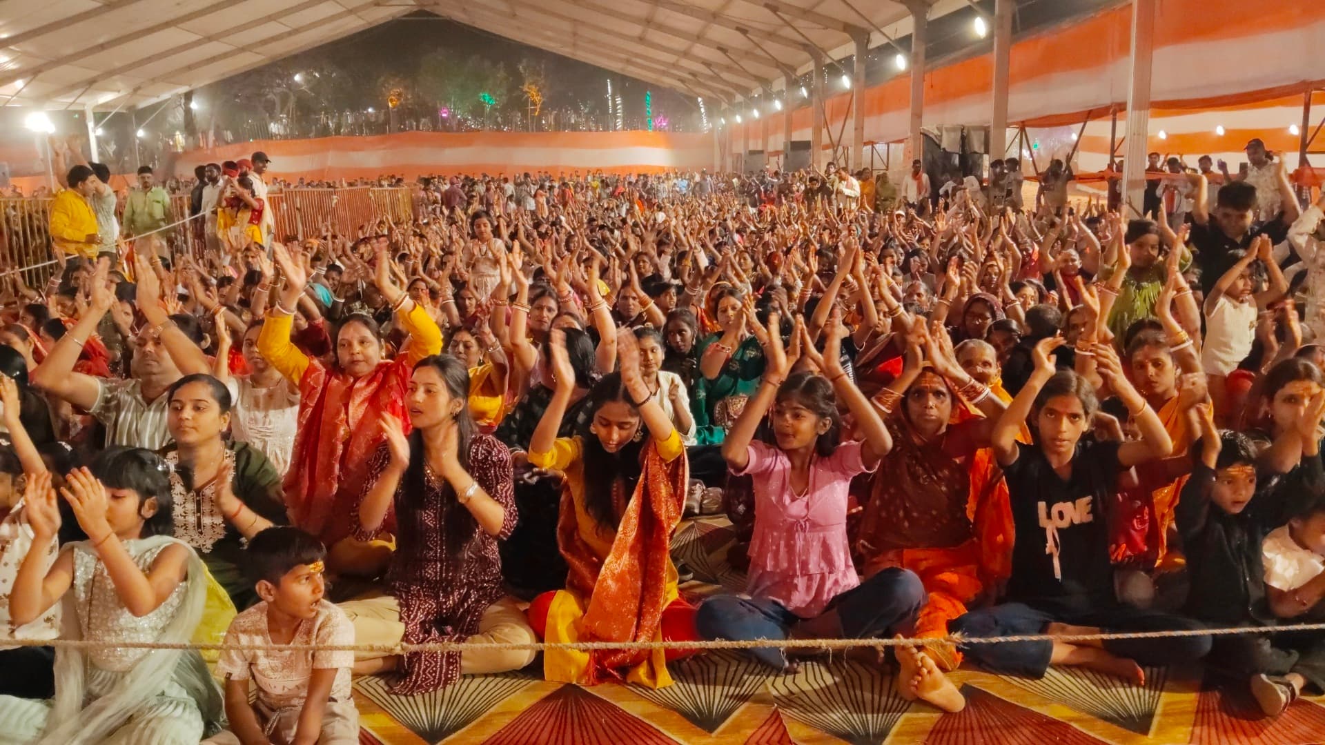 देवता की पूजा से पूर्व स्वयं में देवत्व का जागरण आवश्यक : कैलाशानंद