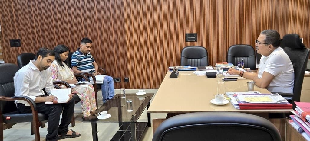 Bokaro News : रसोई गैस की ब्लैक मार्केटिंग की तो होगी सख्त कार्रवाई