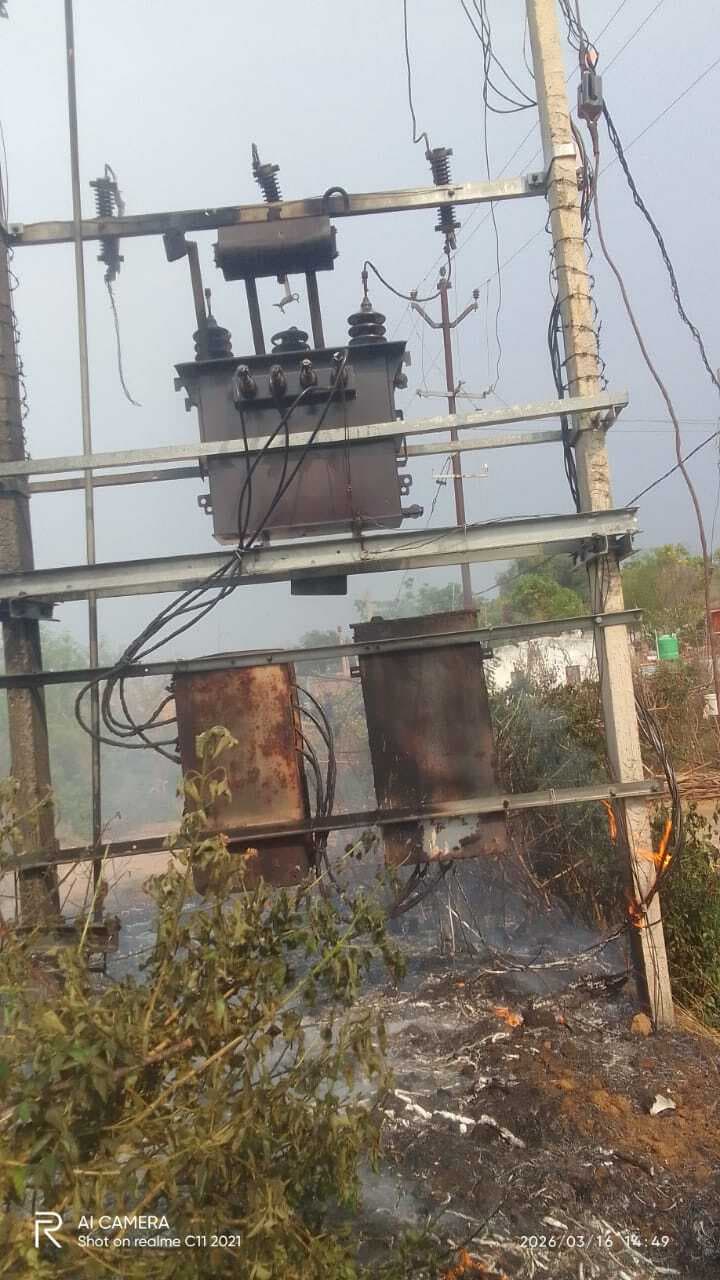 चिनाटांड़ में 25 केवीए का ट्रांसफॉर्मर जला, 30 घर अंधेरे में