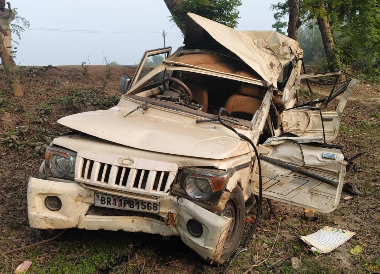 बेलौरो में ट्रक ने पीछे से मारी टक्कर एक की मौत, सात घायल