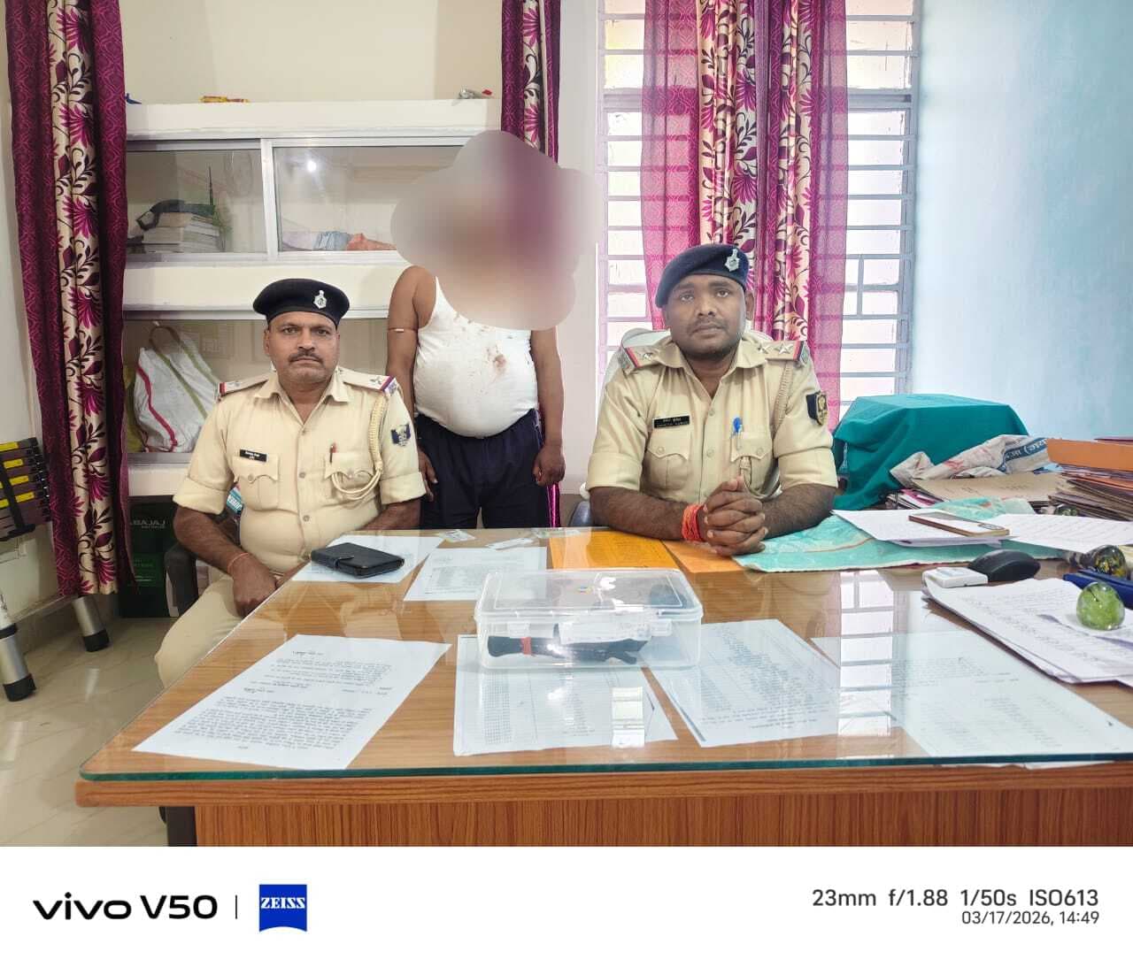 अवैध हथियार के साथ युवक गिरफ्तार, पिस्टल व कारतूस बरामद