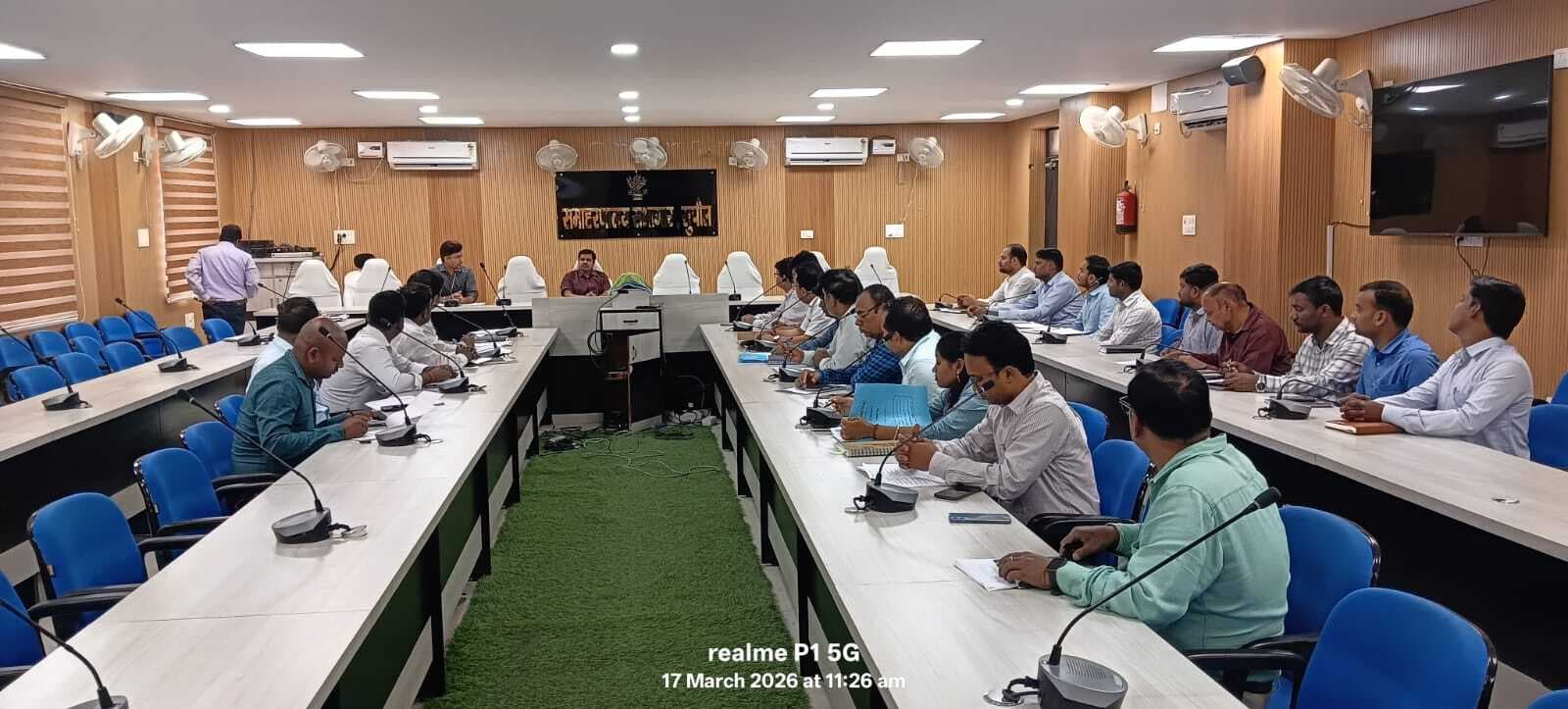 कृषि योजनाओं की डीएम ने की समीक्षा, दिये निर्देश