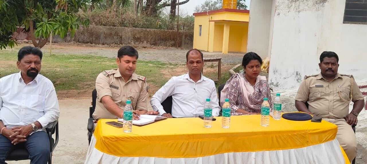 सरहुल, ईद और रामनवमी को लेकर राहे थाना में शांति समिति की बैठक