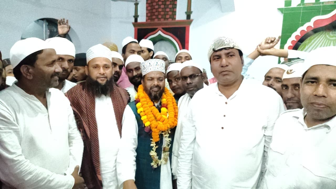 मुकम्मल हुआ कुरान, हाफिज अब्दुल रज्जाक सम्मानित